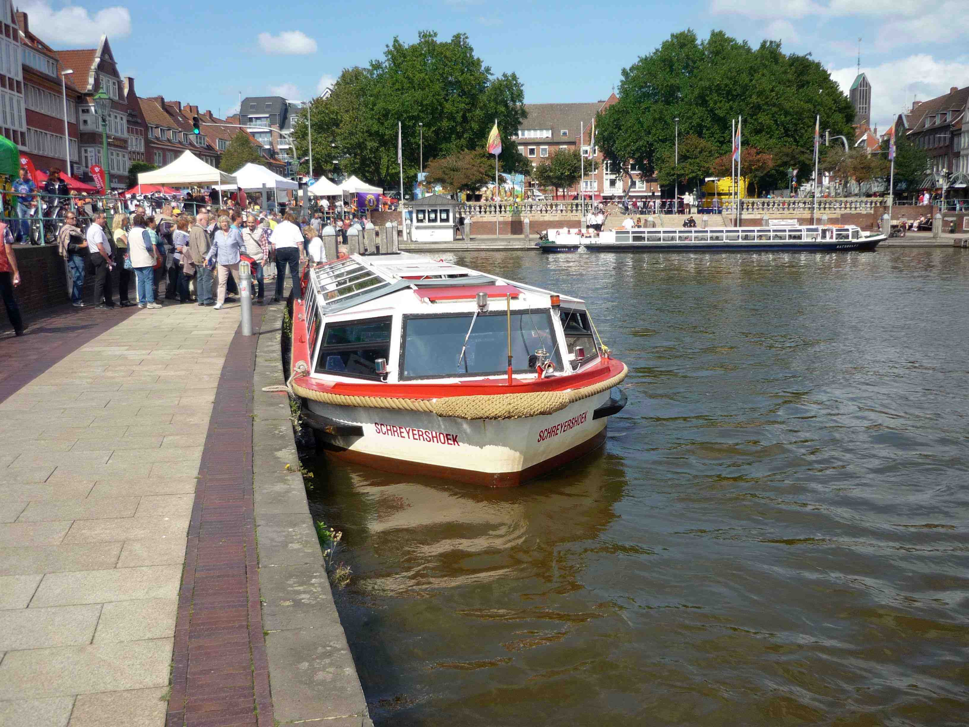 die Schryershoek, unser Boot für eine sehr schöne Grachtenfahrt (Gracht heißt in Emden aber "Tiefe")